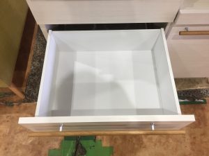 河口家具　3枚扉キッチンボード (8)